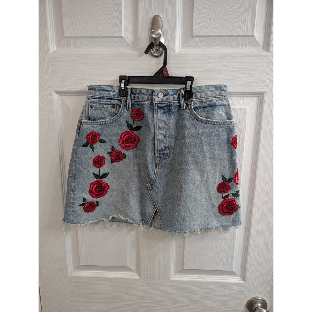 GRLFRND Milla Denim Skirt‎ Womens Light Wash Rose Embroidered Mini - Size 30